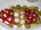 oliven-kleine-paprika-und-champignons-mit-schafskase-gefullt-und-eingelegt.JPG